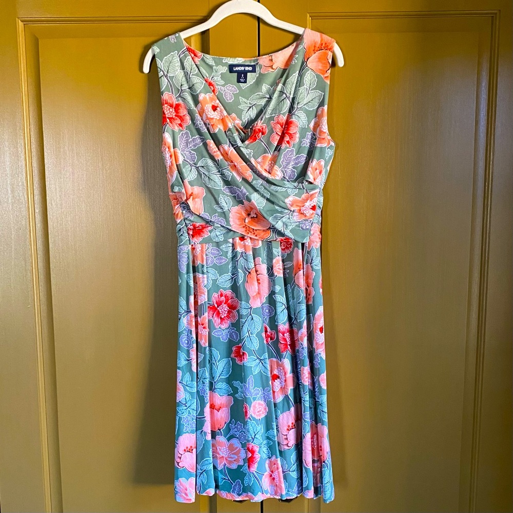 Lands’ End Faux Wrap Fit+Flare Dress — sage+coral floral pattern - small - NWOT
